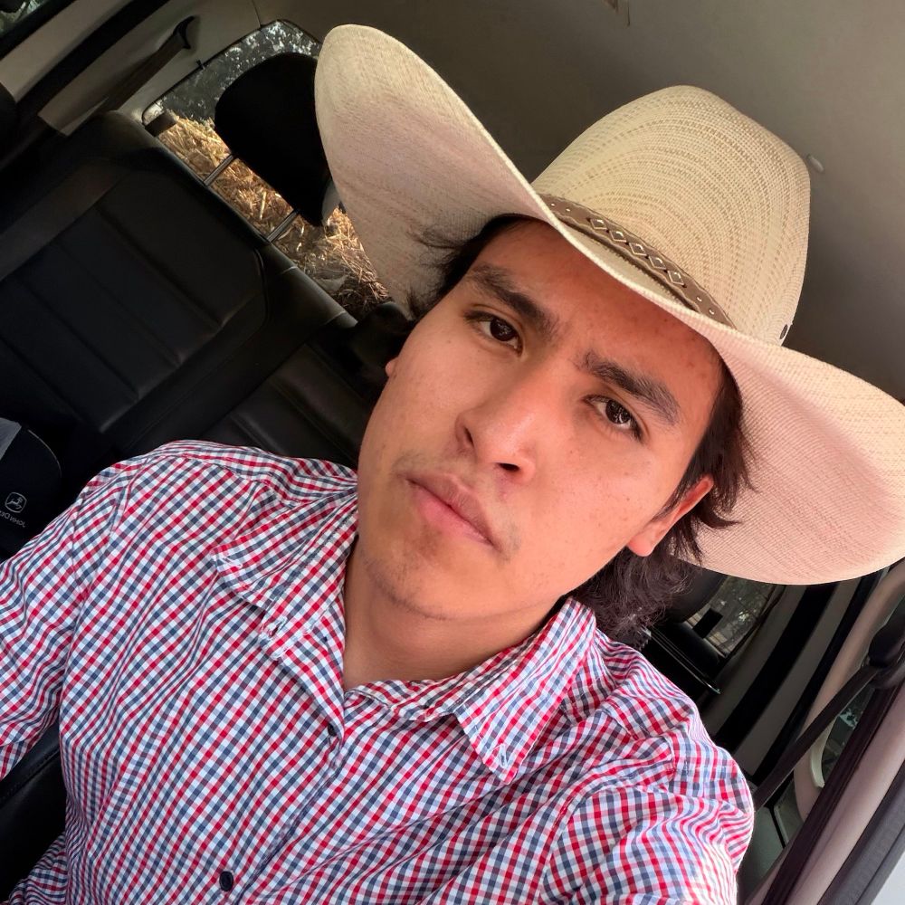 @chrisglzm avatar